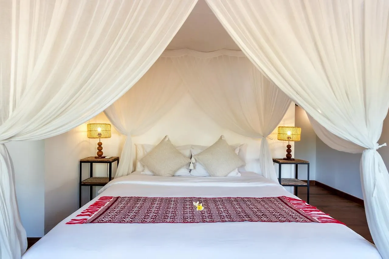 Charming And Tropical 3-Br Villa In Seminyak  Seminyak (Bali)