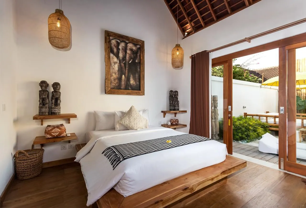 Charming And Tropical 3-Br Villa In Seminyak