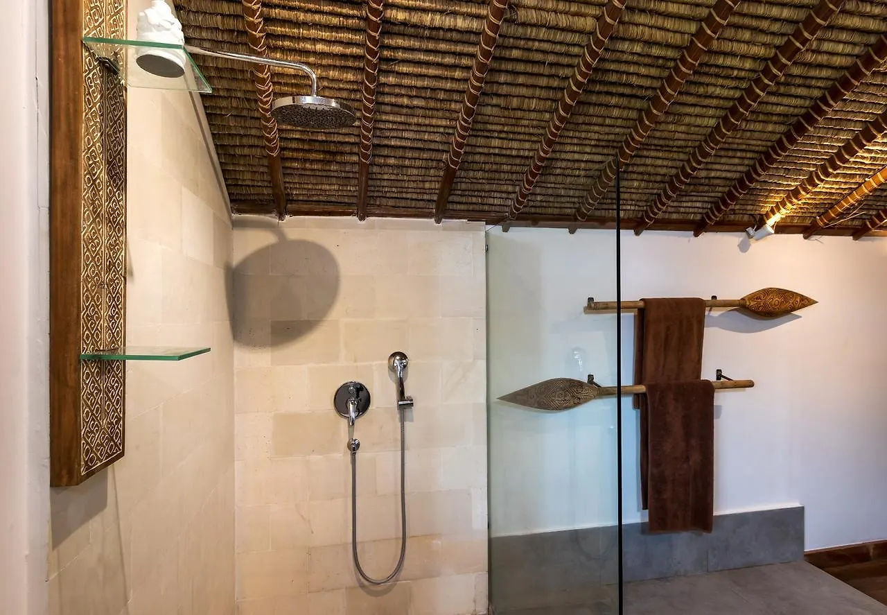 Charming And Tropical 3-Br Villa In Seminyak