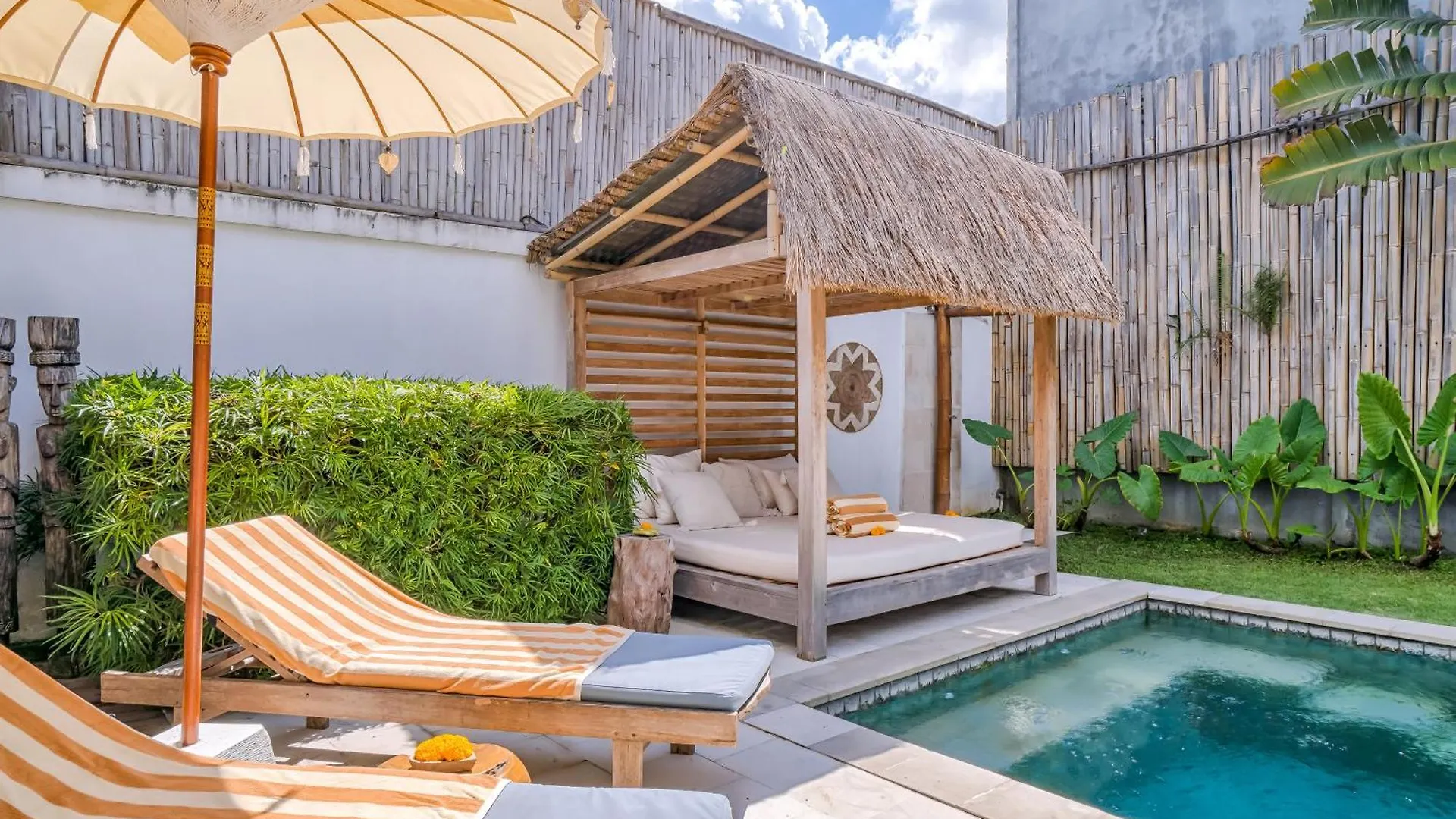 Charming And Tropical 3-Br Villa In Seminyak  Seminyak (Bali)