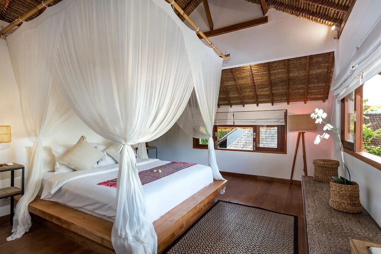 Charming And Tropical 3-Br Villa In Seminyak