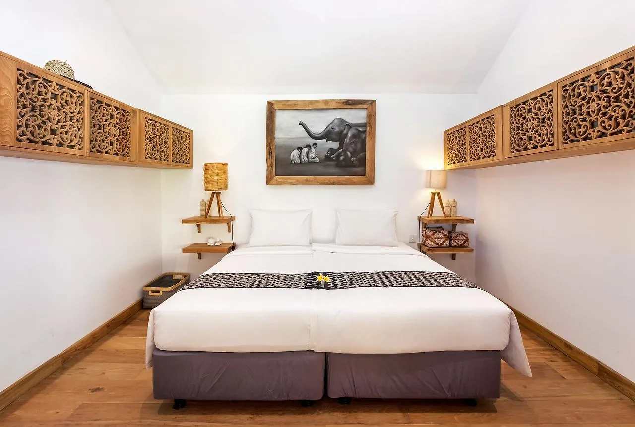 Charming And Tropical 3-Br Villa In Seminyak 0*, Seminyak (Bali)